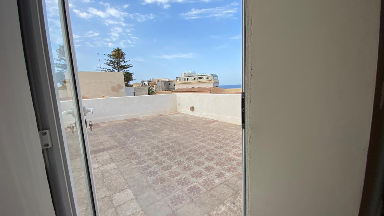 Lanterne Magiche Ortigia Suites Сиракуза Екстериор снимка