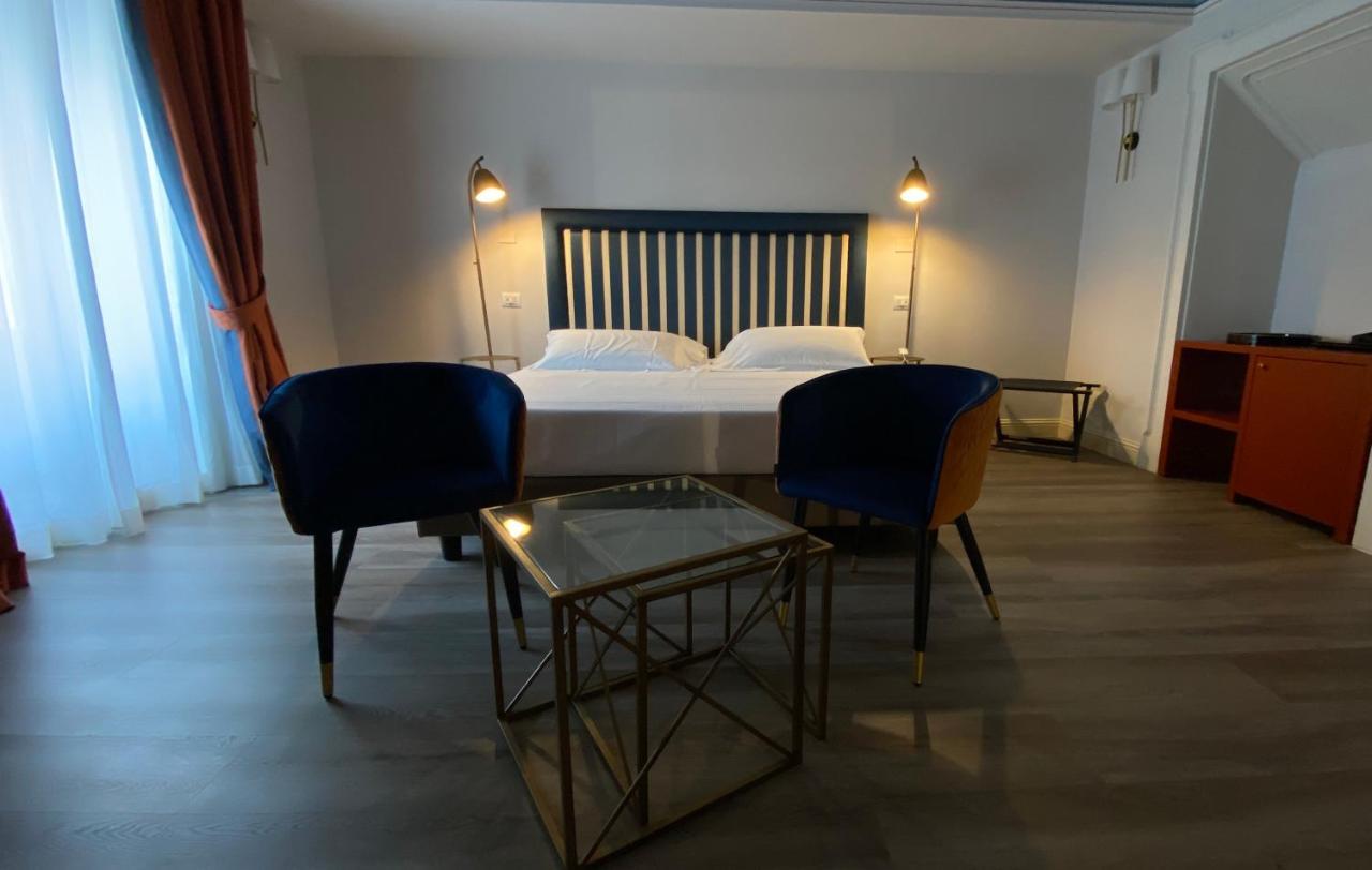 Lanterne Magiche Ortigia Suites Сиракуза Екстериор снимка