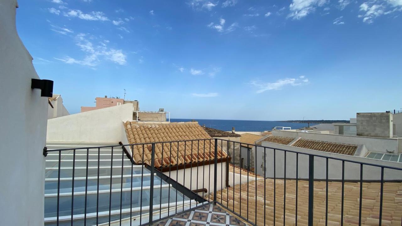 Lanterne Magiche Ortigia Suites Сиракуза Екстериор снимка