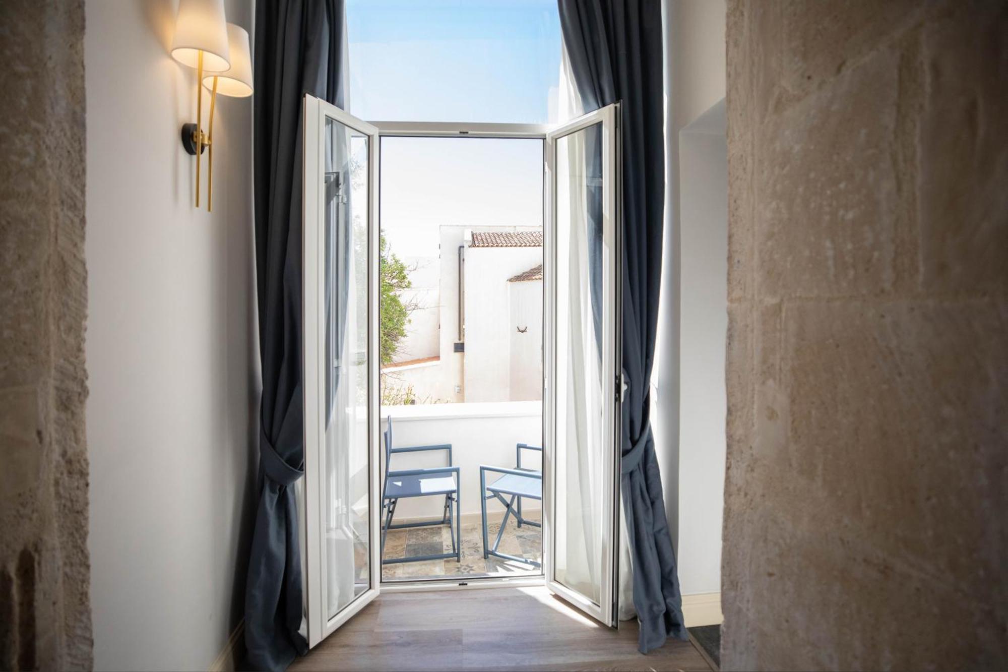 Lanterne Magiche Ortigia Suites Сиракуза Екстериор снимка