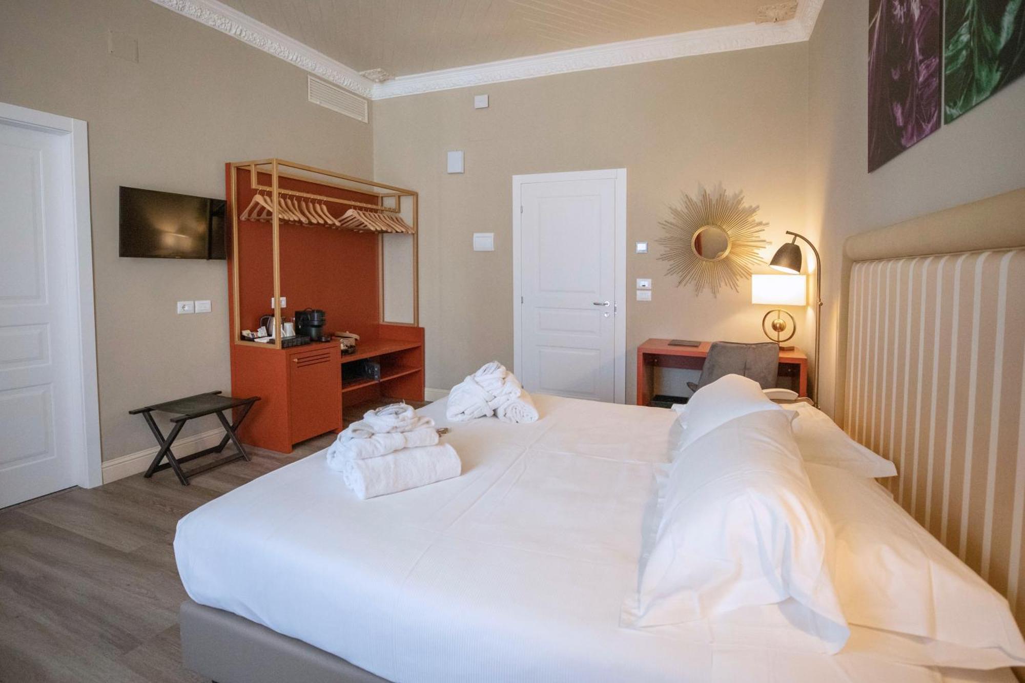 Lanterne Magiche Ortigia Suites Сиракуза Екстериор снимка