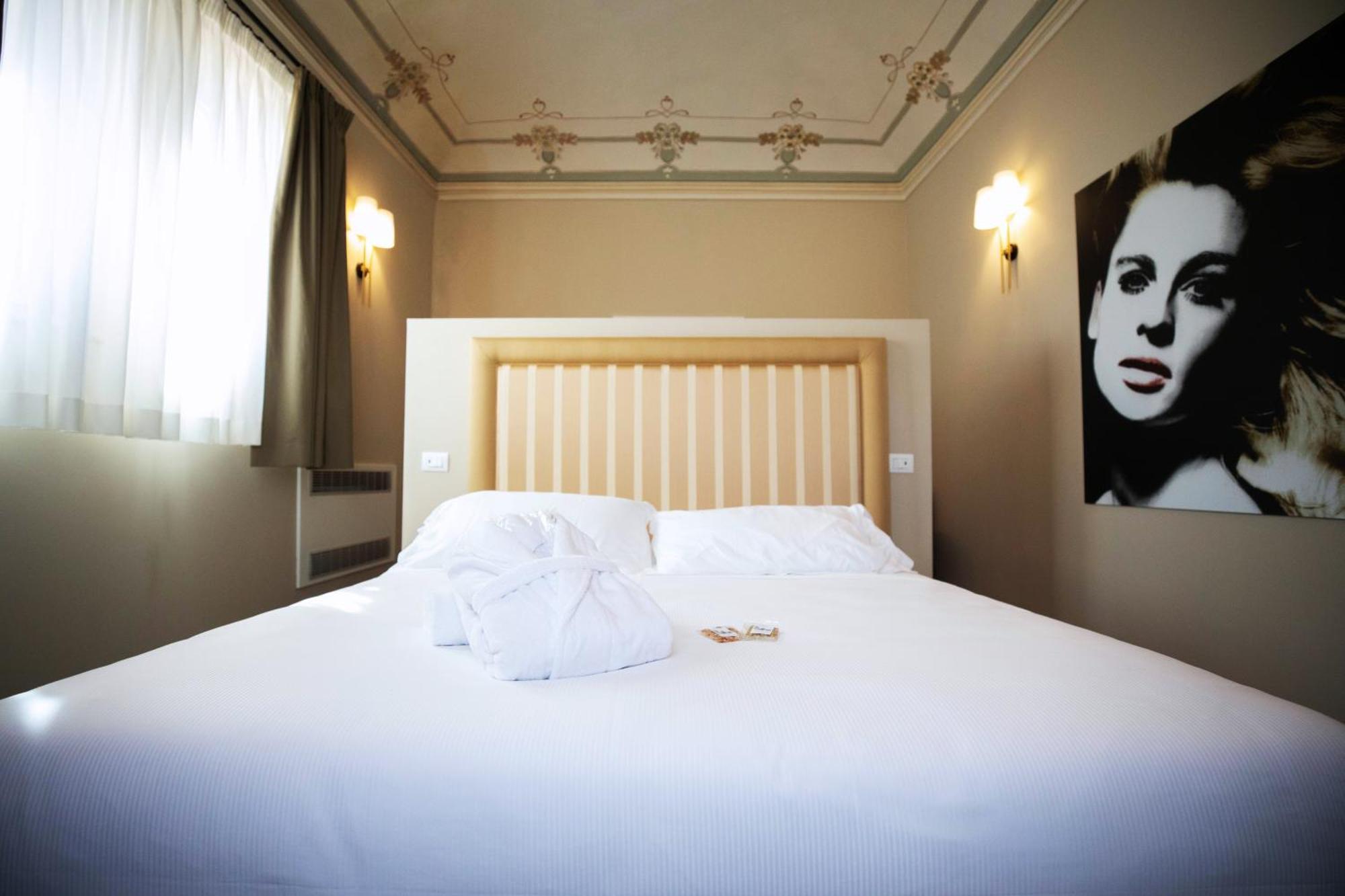 Lanterne Magiche Ortigia Suites Сиракуза Екстериор снимка